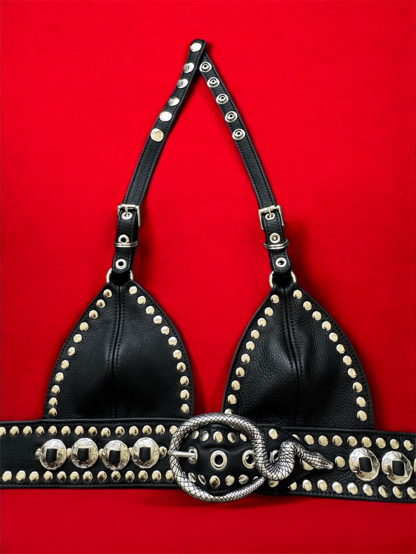 VENOM HALTER BELTED TOP